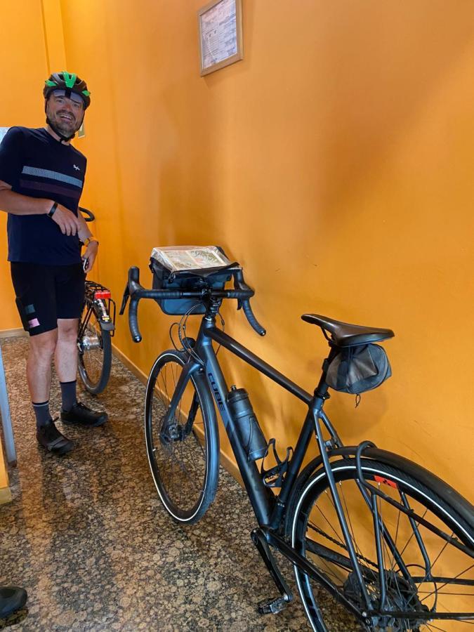 Affittacamere Il Puntone Empoli Bagian luar foto